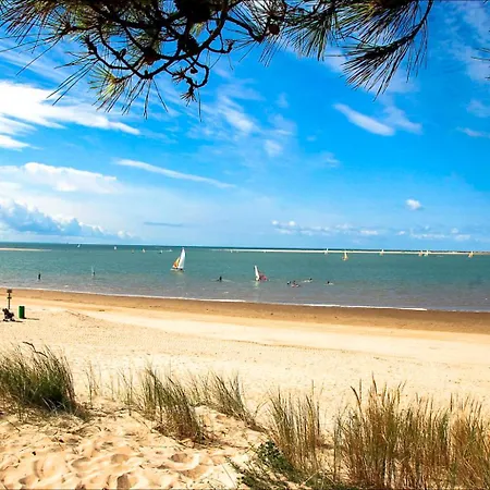 Mobilhome Climatise 3 2 Salles De Bain, 4 Etoiles, Les Charmettes