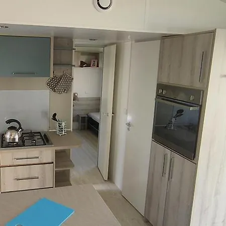 Mobilhome Climatise 3 2 Salles De Bain, 4 Etoiles, Les Charmettes Les Mathes