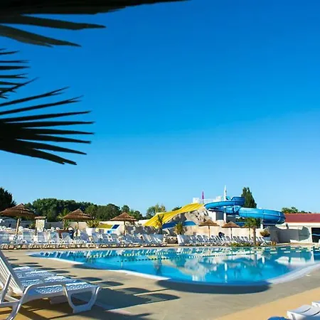 Σπίτι διακοπών Mobilhome Climatise 3 2 Salles De Bain, 4 Etoiles, Les Charmettes Les Mathes