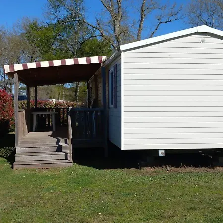 Holiday home Mobilhome Climatise 3 2 Salles De Bain, 4 Etoiles, Les Charmettes Les Mathes